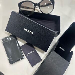 Prada Black & Tortoise Sunglasses – Full Set ✨